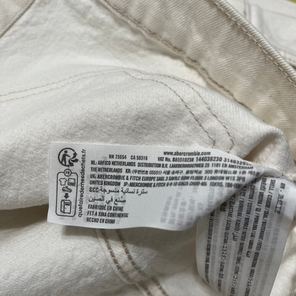 Abercrombie & Fitch NEW! Cropped Denim Jean Jacket In Cream/Bleached Wash XS - Picture 15 of 15